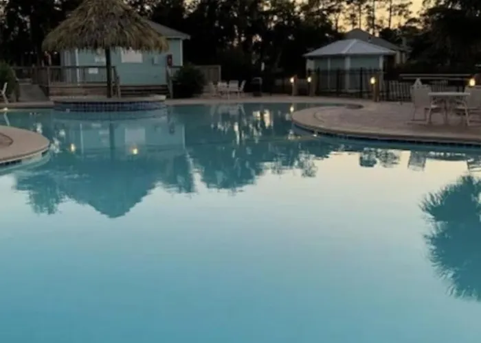 Holiday home The Rookery Nearby Pool Sleeps 8